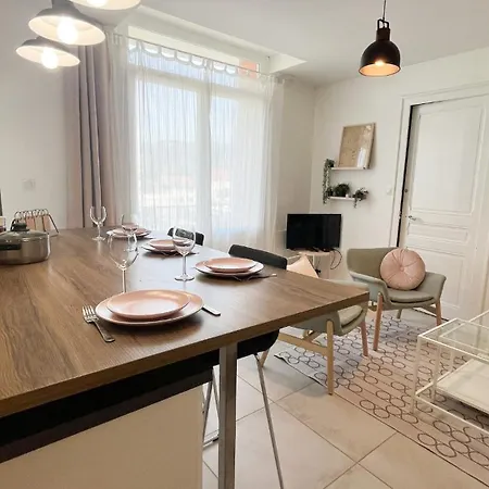 La Cite Guillemaud 1930, Lumineux, Balcon Et Wifi Apartment *