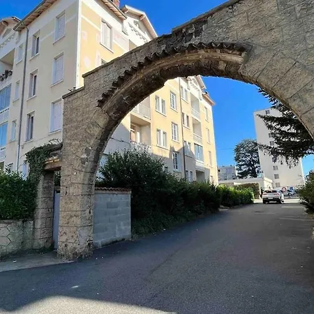 La Cite Guillemaud 1930, Lumineux, Balcon Et Wifi *