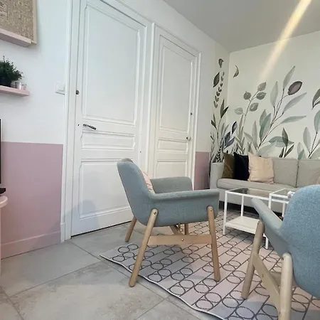 Apartment La Cite Guillemaud 1930, Lumineux, Balcon Et Wifi
