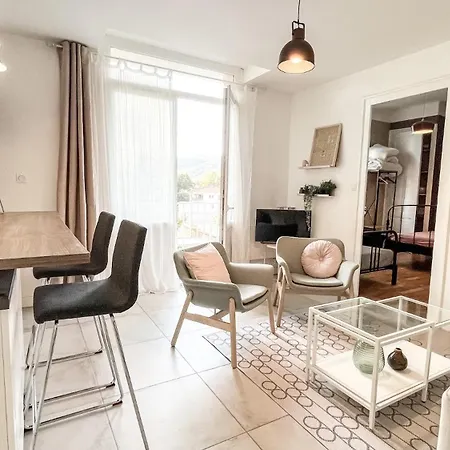 La Cite Guillemaud 1930, Lumineux, Balcon Et Wifi Apartment *